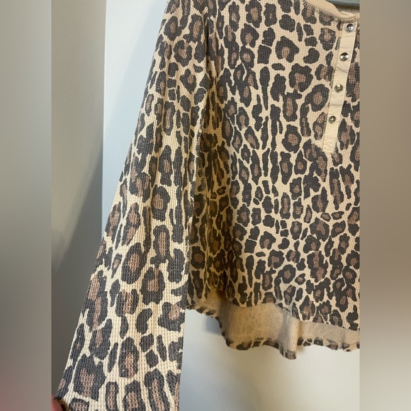 Splendid Leopard Print Button-Up Top - Picture 5 of 6